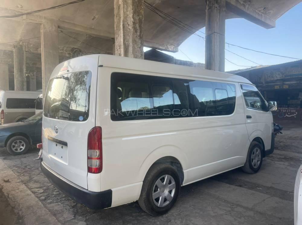 Toyota Hiace 2015 for Sale in Peshawar Toyota Hiace 2015 for Sale in Peshawar Image-7