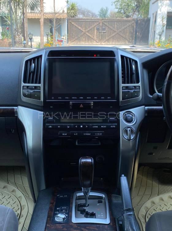 Toyota Land Cruiser 2013 for Sale in Lahore Toyota Land Cruiser 2013 for Sale in Lahore Image-8