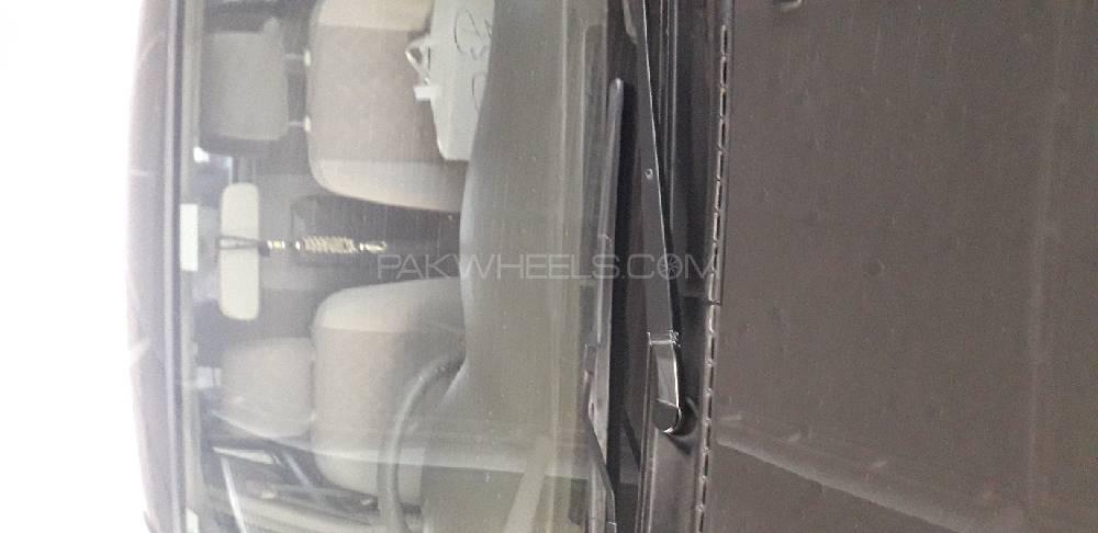 Toyota Corolla 2005 for Sale in Peshawar Image-1