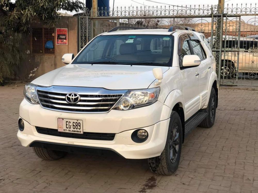 Toyota Fortuner 2015 for Sale in Gujranwala Image-1