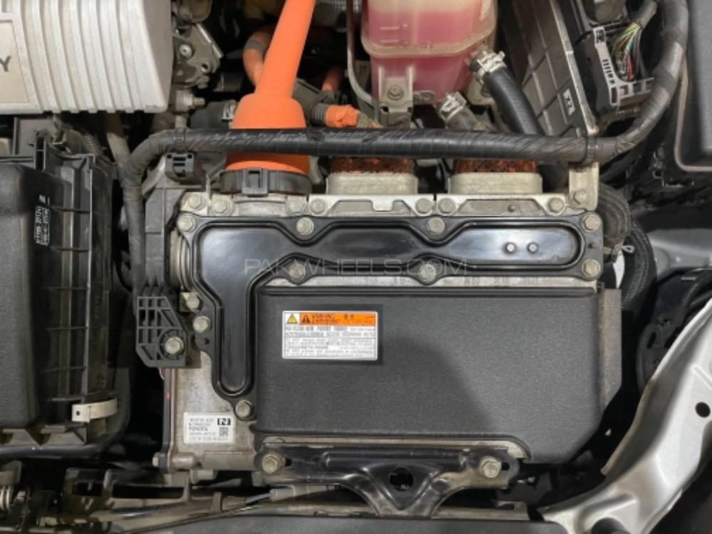 Toyota Prius 2014 for Sale in Faisalabad Toyota Prius 2014 for Sale in Faisalabad Image-8