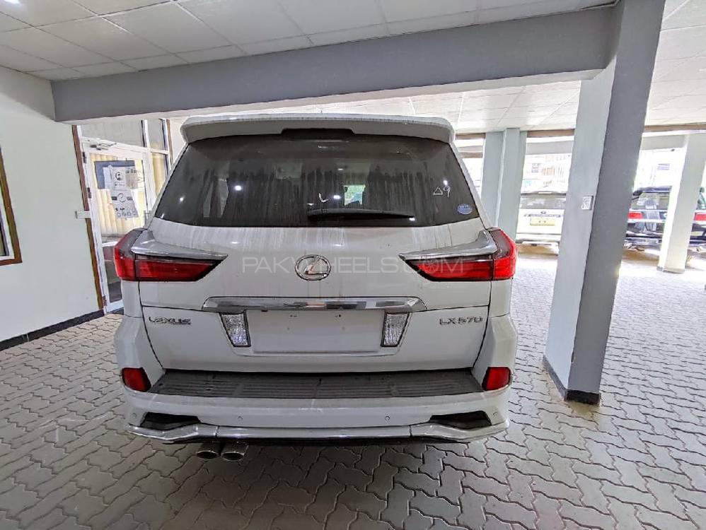 Lexus LX Series 2016 for Sale in Karachi Lexus LX Series 2016 for Sale in Karachi Image-3