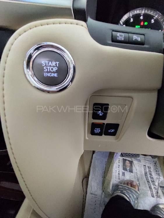 Lexus LX Series 2016 for Sale in Karachi Lexus LX Series 2016 for Sale in Karachi Image-17