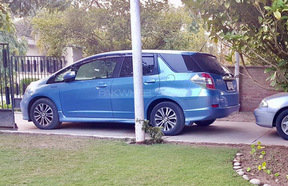 Honda Fit 2014 for Sale in Lahore Honda Fit 2014 for Sale in Lahore Image-3