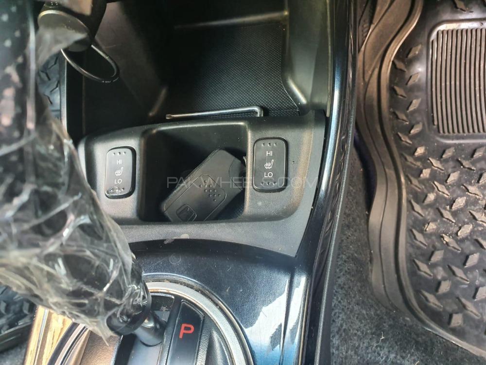 Honda Fit 2014 for Sale in Lahore Honda Fit 2014 for Sale in Lahore Image-9