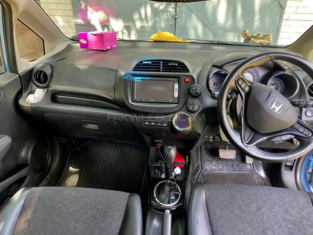 Honda Fit 2014 for Sale in Lahore Honda Fit 2014 for Sale in Lahore Image-10
