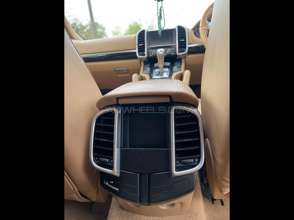 Porsche Cayenne 2011 for Sale in Lahore Porsche Cayenne 2011 for Sale in Lahore Image-15