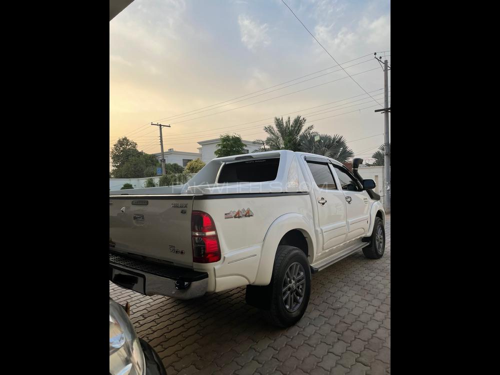ٹویوٹا ہائیلکس 2011 for Sale in ملتان ٹویوٹا ہائیلکس 2011 for Sale in ملتان Image-7