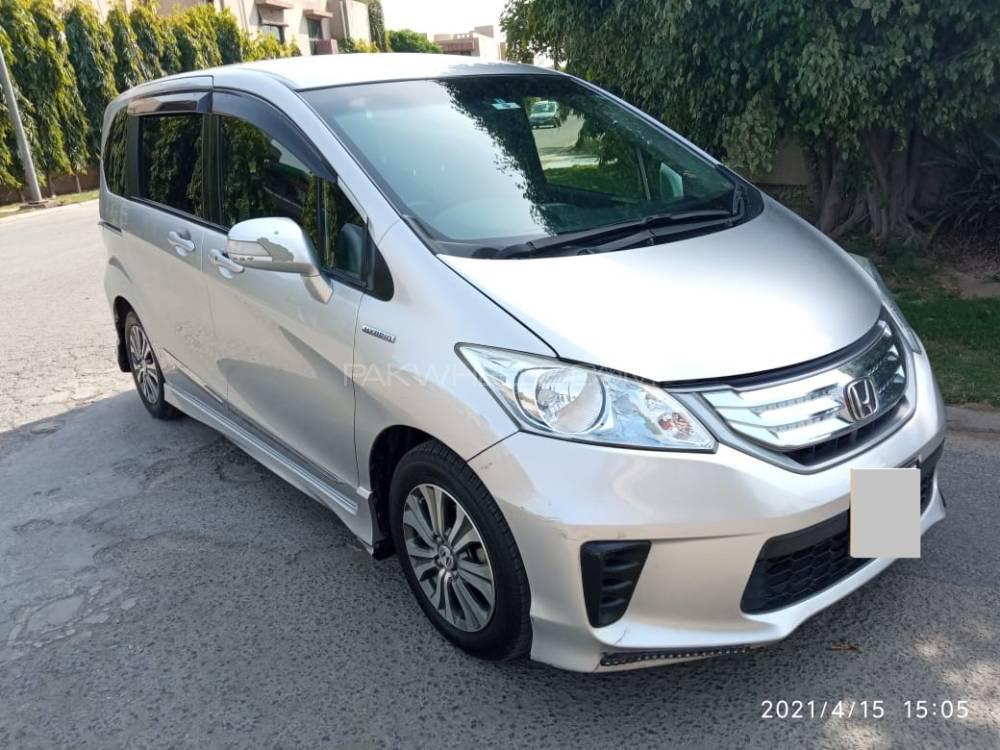 Honda freed 2012 гибрид