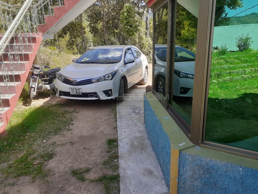 Toyota Corolla 2015 for Sale in Kashmir Image-1