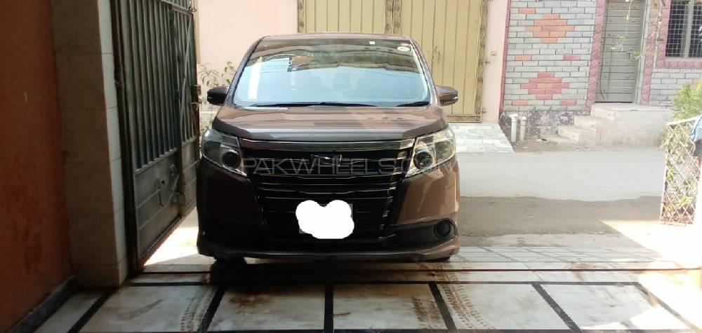 ٹویوٹا نوح 2015 for Sale in پشاور ٹویوٹا نوح 2015 for Sale in پشاور Image-5