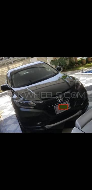 Honda Vezel 2015 for Sale in Islamabad Image-1