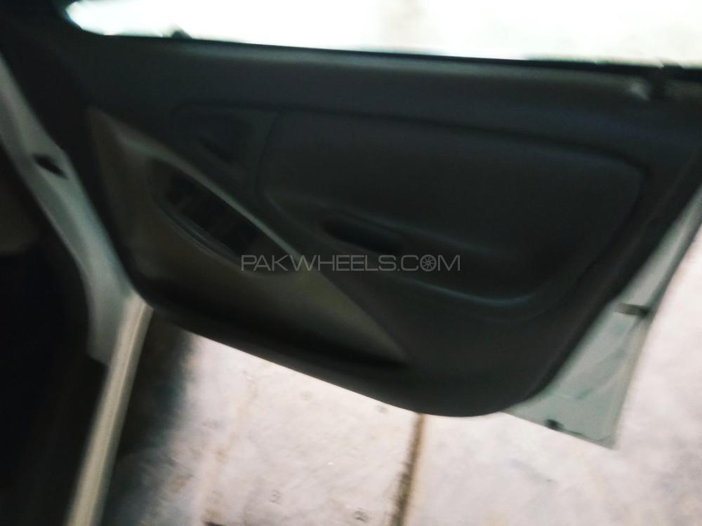Toyota Platz 2004 for Sale in Rawalpindi Toyota Platz 2004 for Sale in Rawalpindi Image-9