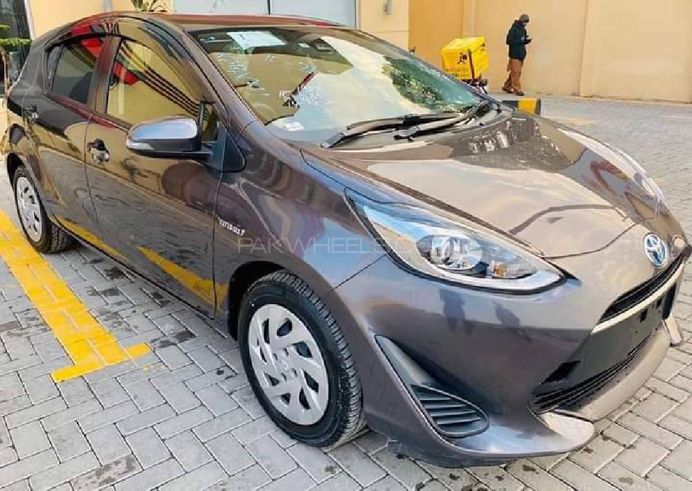 Toyota Aqua 2017 for Sale in Charsadda Image-1