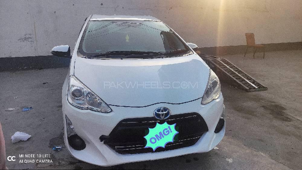 Toyota Aqua 2016 for Sale in Peshawar Image-1