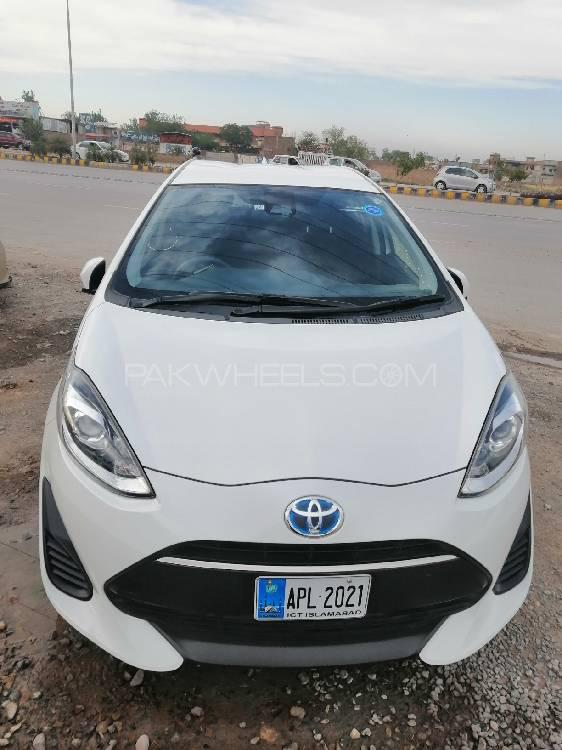 Toyota Aqua 2017 for Sale in Peshawar Image-1