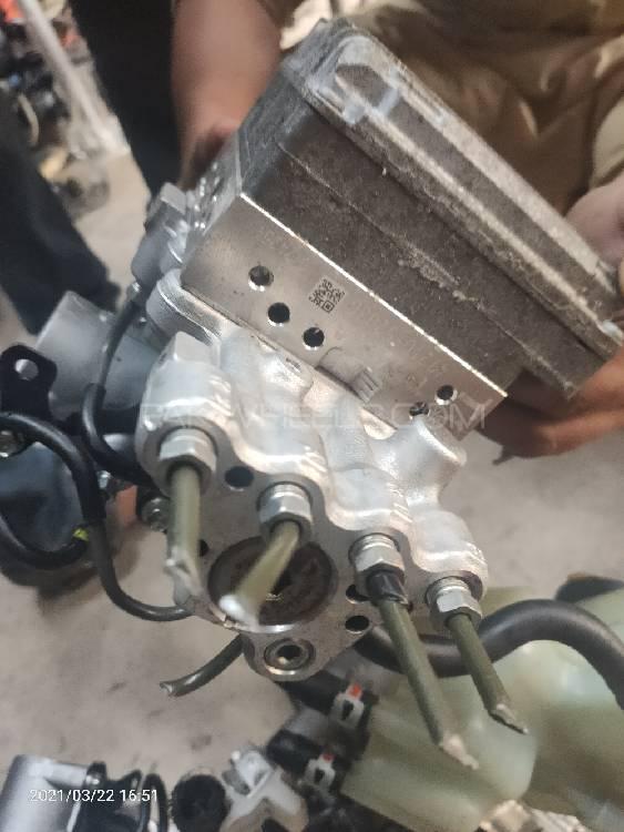 Toyota prius aqua abs unit 30 day warnty Image-1