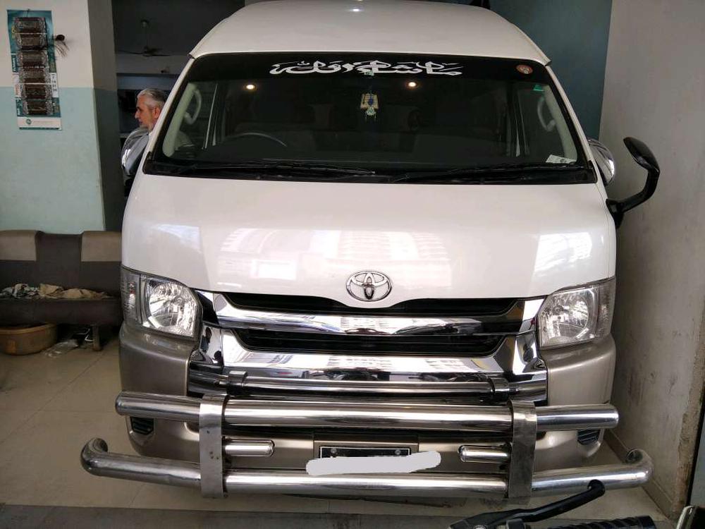 Toyota Hiace 2015 for Sale in Karachi Toyota Hiace 2015 for Sale in Karachi Image-2