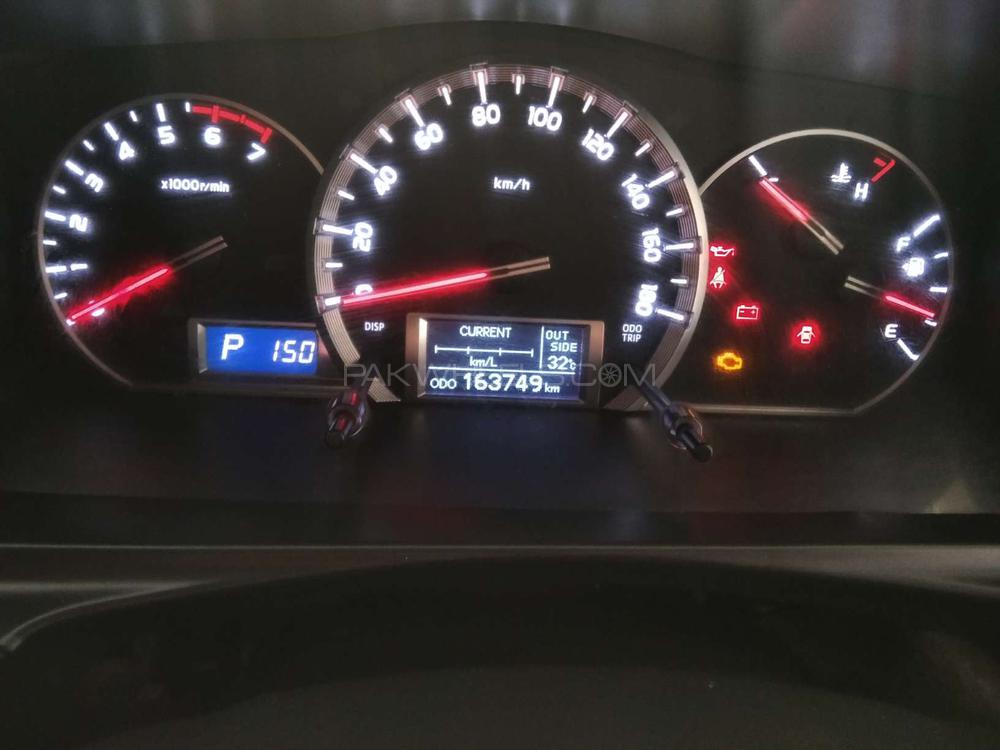 Toyota Hiace 2015 for Sale in Karachi Toyota Hiace 2015 for Sale in Karachi Image-5