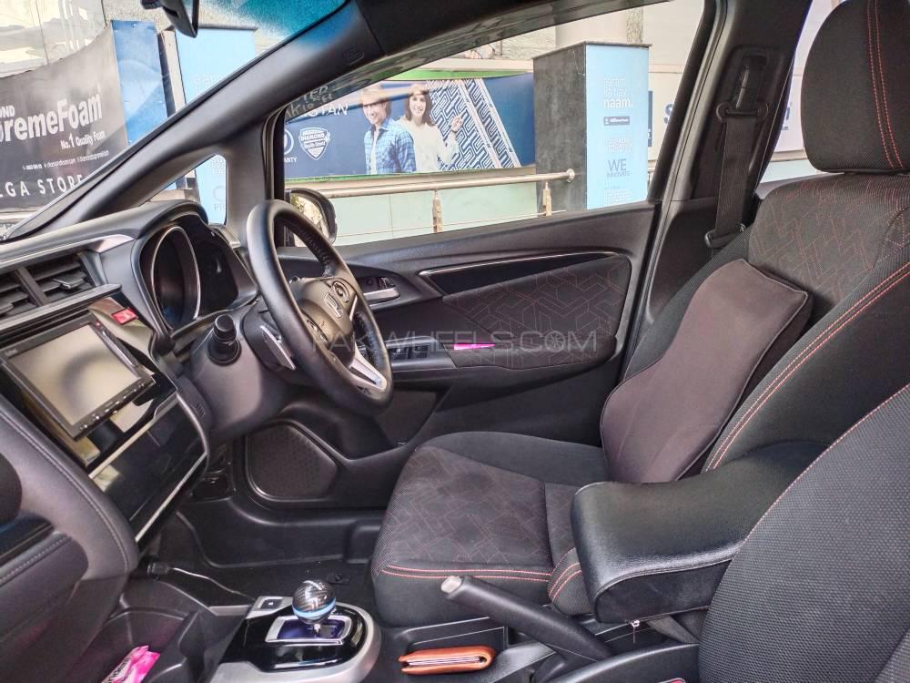 ہونڈا فٹ 2015 for Sale in راولپنڈی ہونڈا فٹ 2015 for Sale in راولپنڈی Image-9