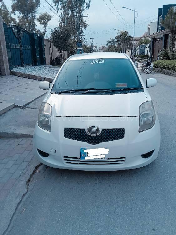 Toyota Vitz 2005 for Sale in Peshawar Image-1