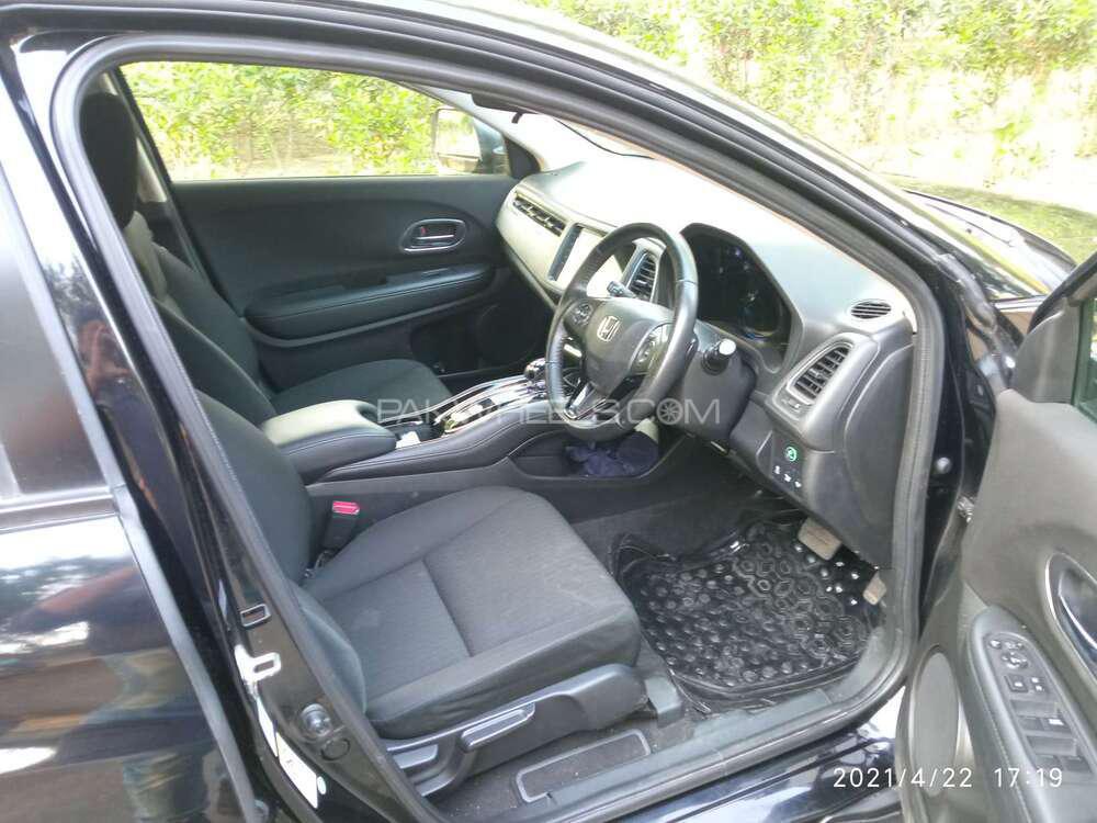 Honda Vezel 2014 for Sale in Lahore Honda Vezel 2014 for Sale in Lahore Image-11
