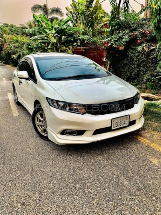 Honda Civic - 2015  Image-1
