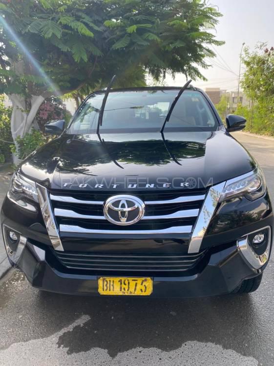 Toyota Fortuner 2019 for Sale in Karachi Image-1