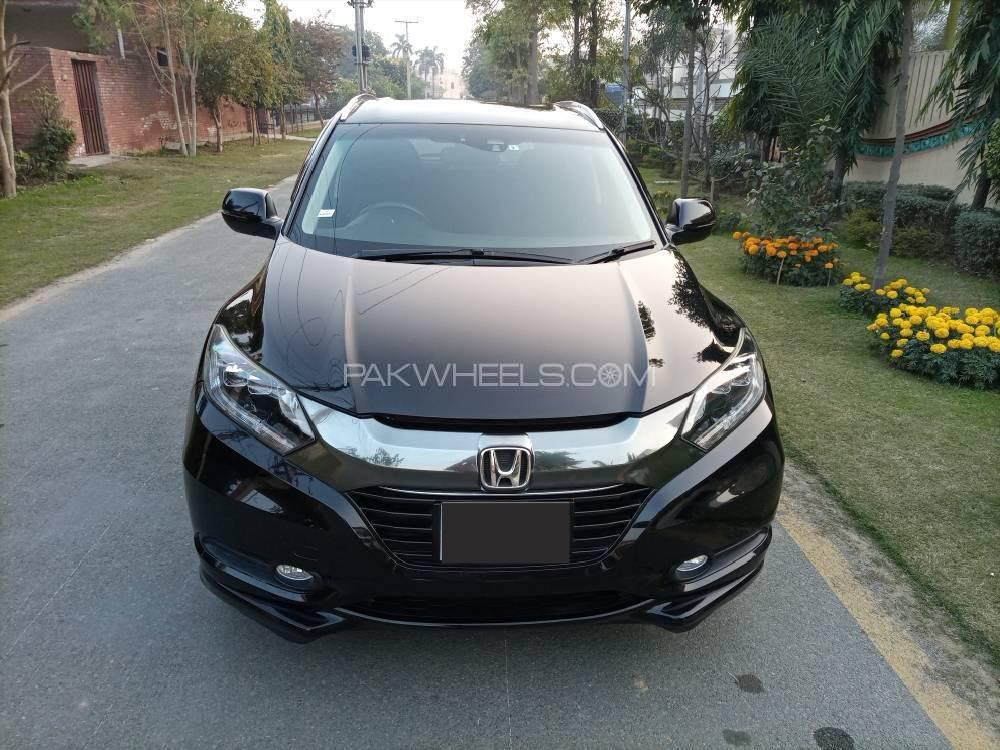 Honda Vezel 2015 for Sale in Lahore Image-1