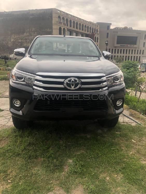 Toyota Hilux 2021 for Sale in Islamabad Image-1