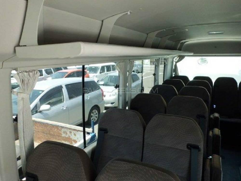 Toyota Coaster 2017 for Sale in Lahore Toyota Coaster 2017 for Sale in Lahore Image-5