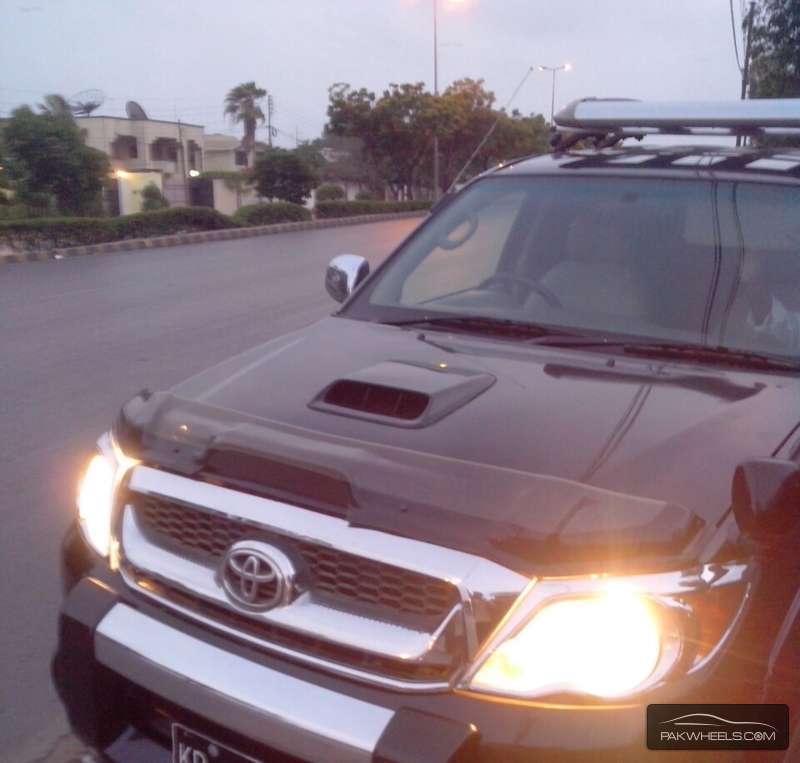 Toyota Hilux 2005 for Sale in Karachi Image-1