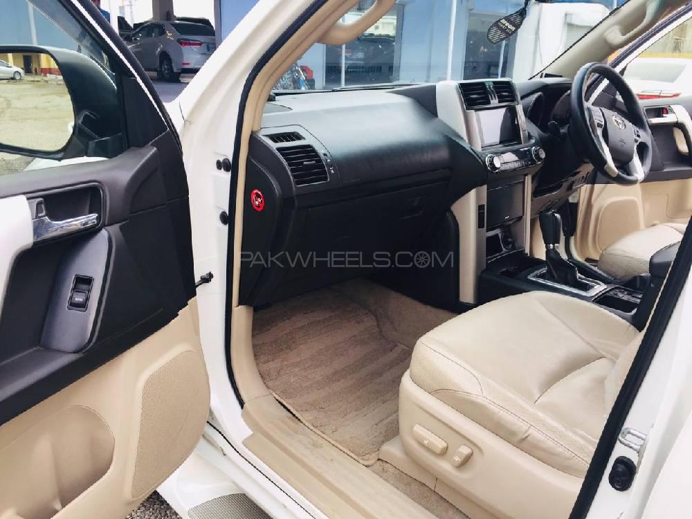 Toyota Prado 2012 for Sale in Gujrat Toyota Prado 2012 for Sale in Gujrat Image-6
