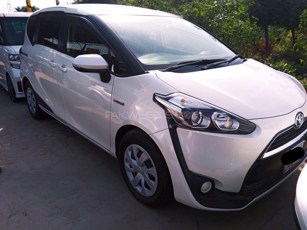 Toyota Sienta 2015 for Sale in Rawalpindi Image-1