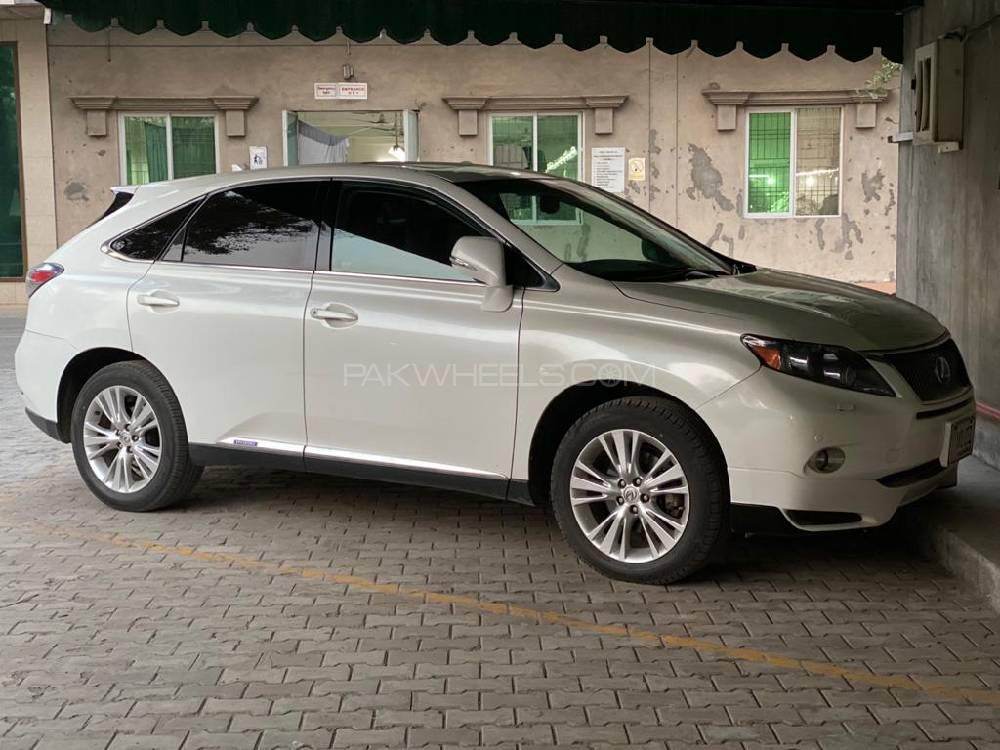 لیکزس آر ایکس سیریز 2011 for Sale in فیصل آباد Image-1