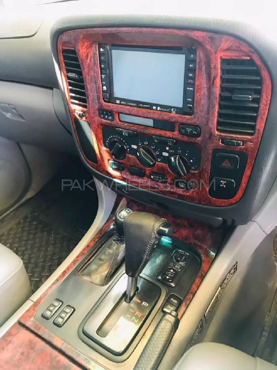 ٹویوٹا لینڈ کروزر 2002 for Sale in پشاور ٹویوٹا لینڈ کروزر 2002 for Sale in پشاور Image-12