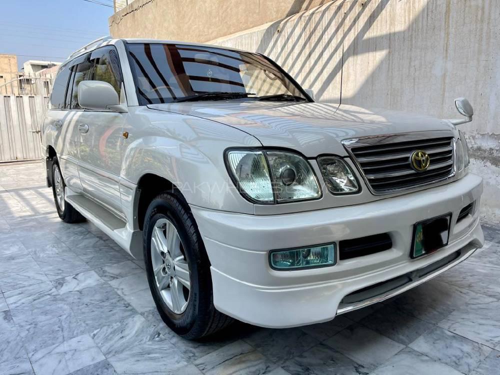 Toyota land cruiser cygnus