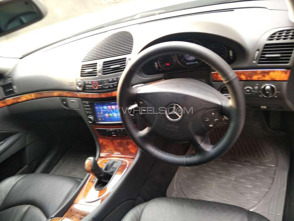 Mercedes Benz E Class 2004 for Sale in Islamabad Mercedes Benz E Class 2004 for Sale in Islamabad Image-10