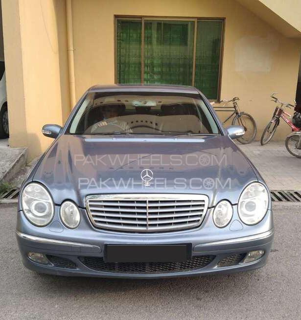 Mercedes Benz E Class 2004 for Sale in Islamabad Image-1