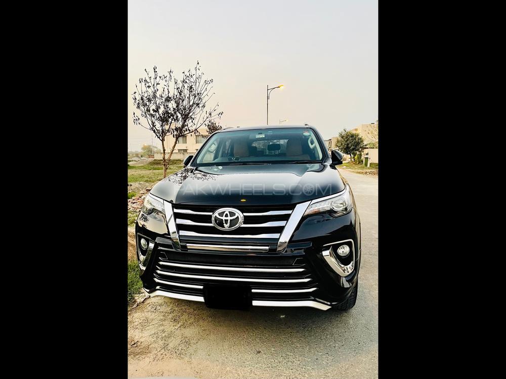 Toyota Fortuner 2018 for Sale in Lahore Image-1
