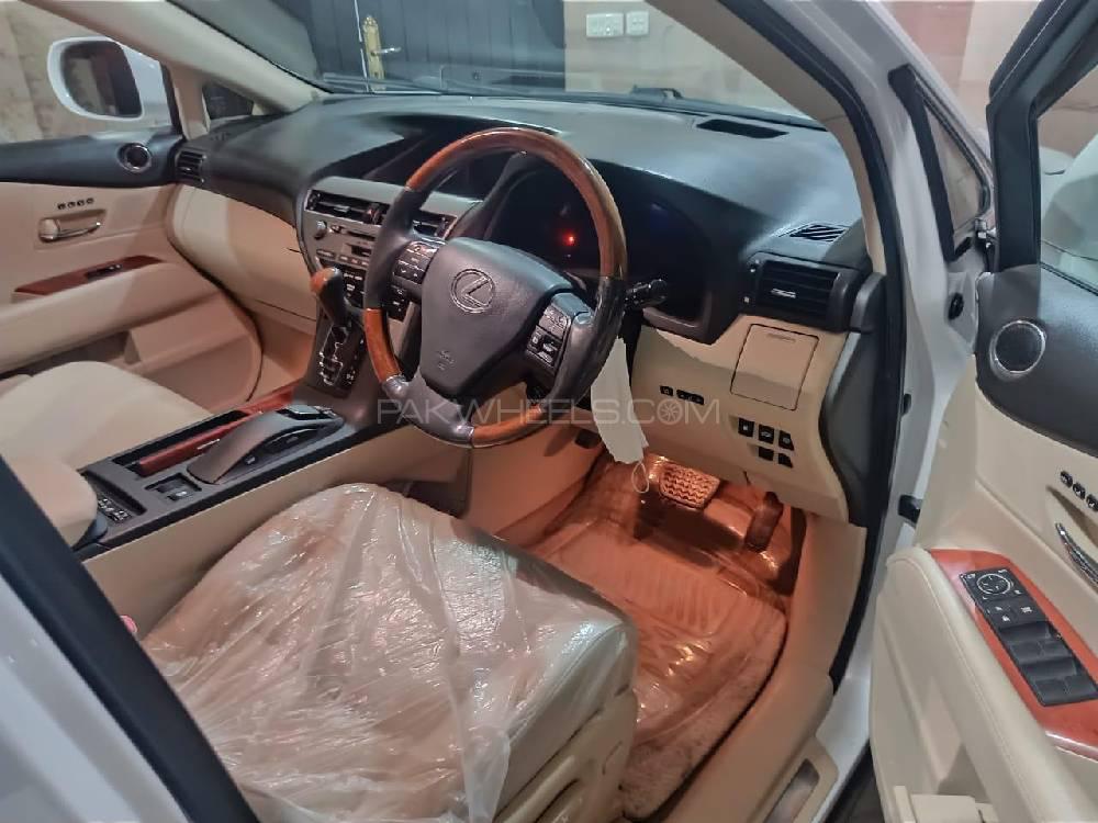 لیکزس آر ایکس سیریز 2009 for Sale in لاہور لیکزس آر ایکس سیریز 2009 for Sale in لاہور Image-12