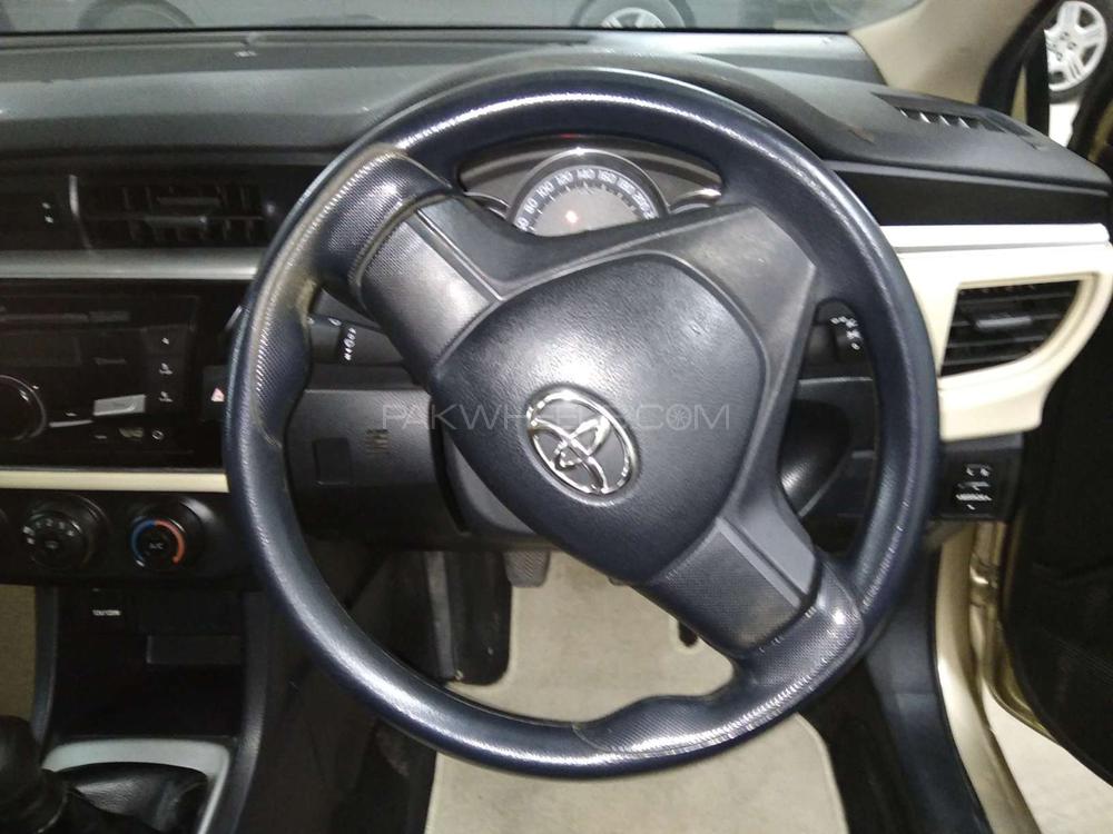 Toyota Corolla 2015 for Sale in Karachi Toyota Corolla 2015 for Sale in Karachi Image-4