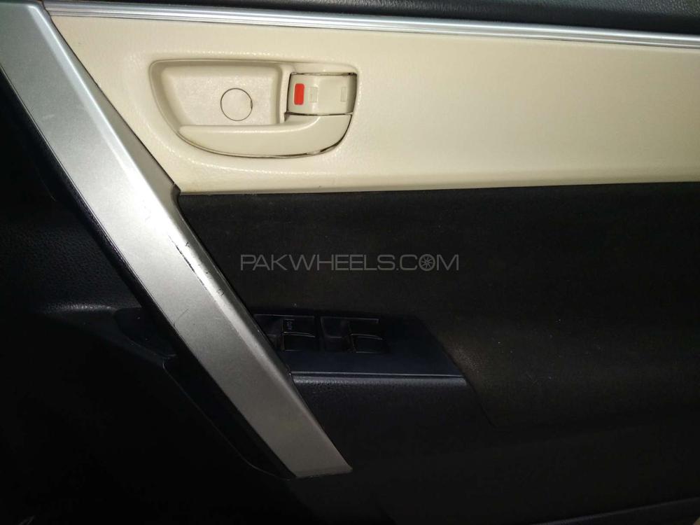 Toyota Corolla 2015 for Sale in Karachi Toyota Corolla 2015 for Sale in Karachi Image-8