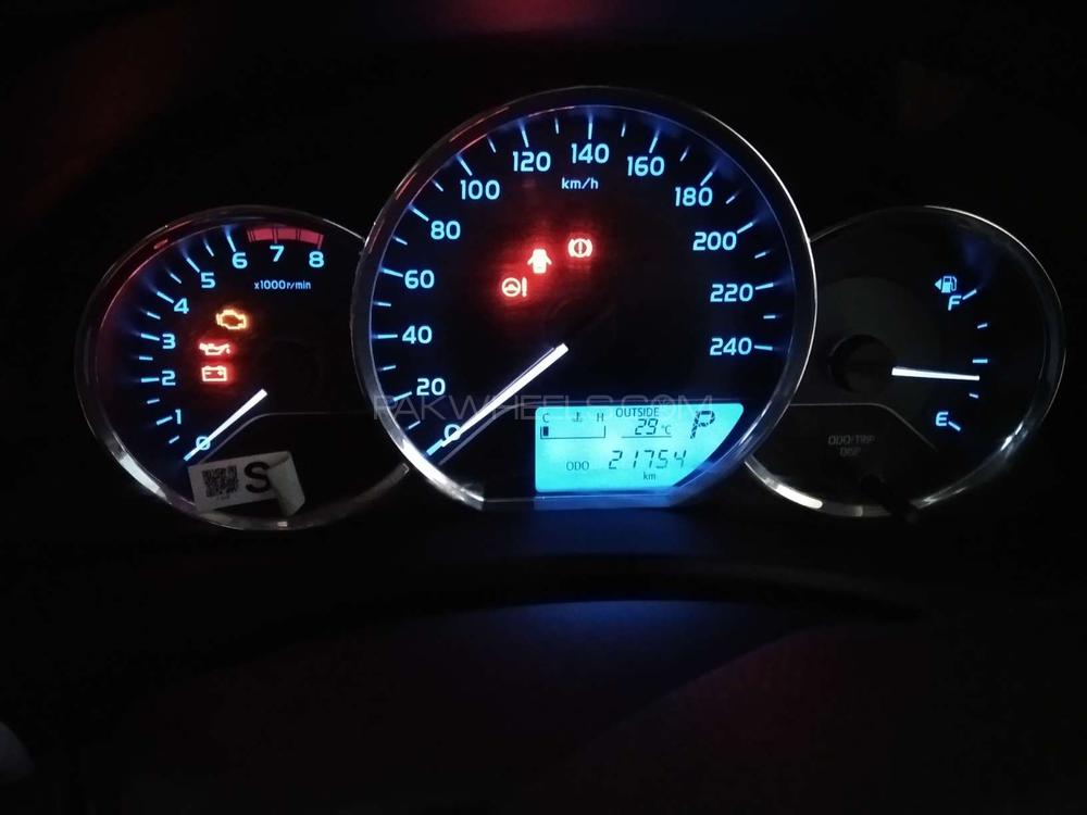 Toyota Corolla 2019 for Sale in Karachi Toyota Corolla 2019 for Sale in Karachi Image-5