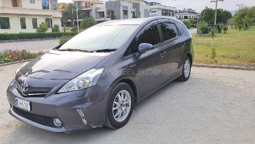 Toyota Prius Alpha 2014 for Sale in Islamabad Toyota Prius Alpha 2014 for Sale in Islamabad Image-6