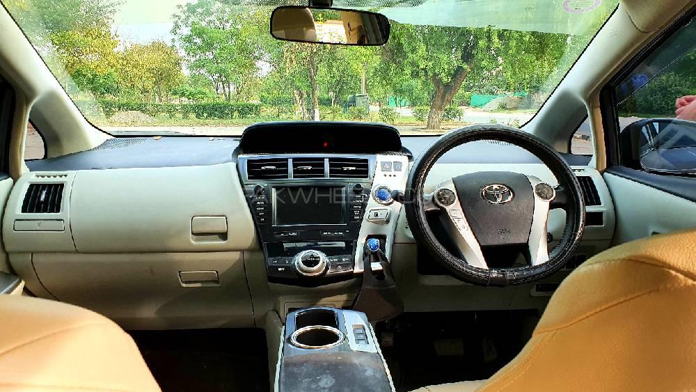Toyota Prius Alpha 2014 for Sale in Islamabad Toyota Prius Alpha 2014 for Sale in Islamabad Image-12