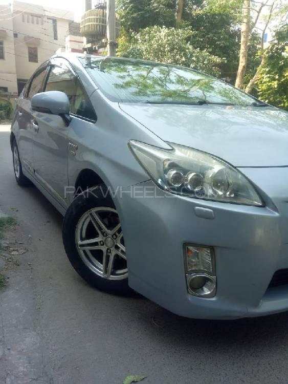 Toyota Prius 2011 for Sale in Lahore Image-1