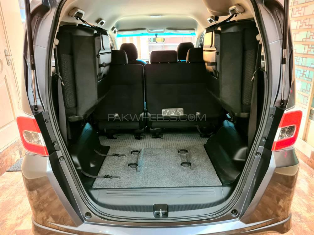 Honda Freed 2013 for Sale in Lahore Honda Freed 2013 for Sale in Lahore Image-8