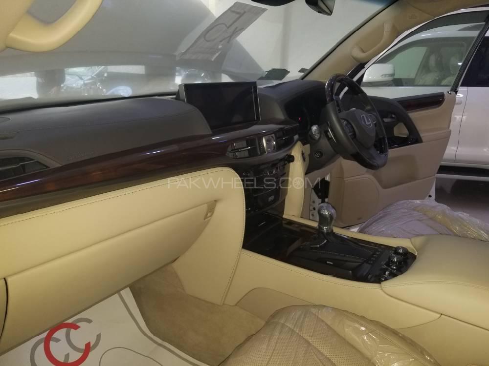 لیکزس ایل ایکس سیریز 2016 for Sale in کراچی Image-1