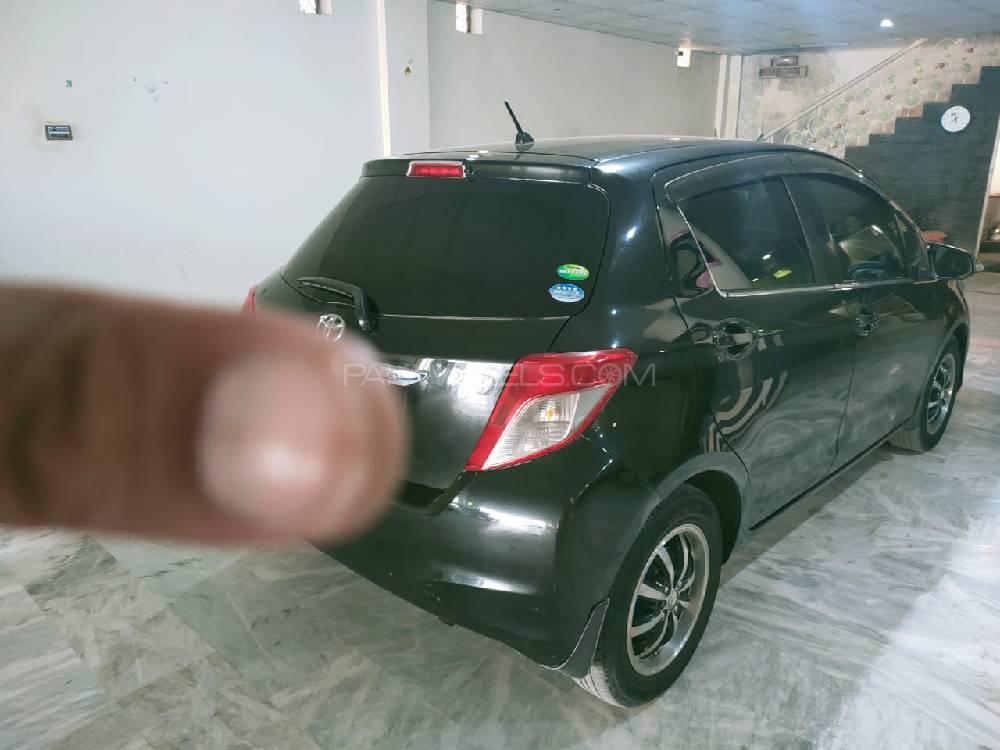 Toyota Vitz 2013 for Sale in Peshawar Toyota Vitz 2013 for Sale in Peshawar Image-3
